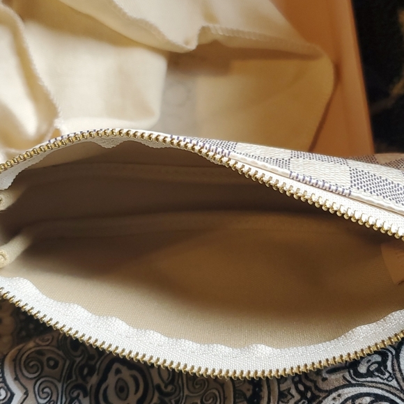 - Louis Vuitton new duo last one crossbery NEW authentic mini…gorgeous sol… - Picture 11 of 14